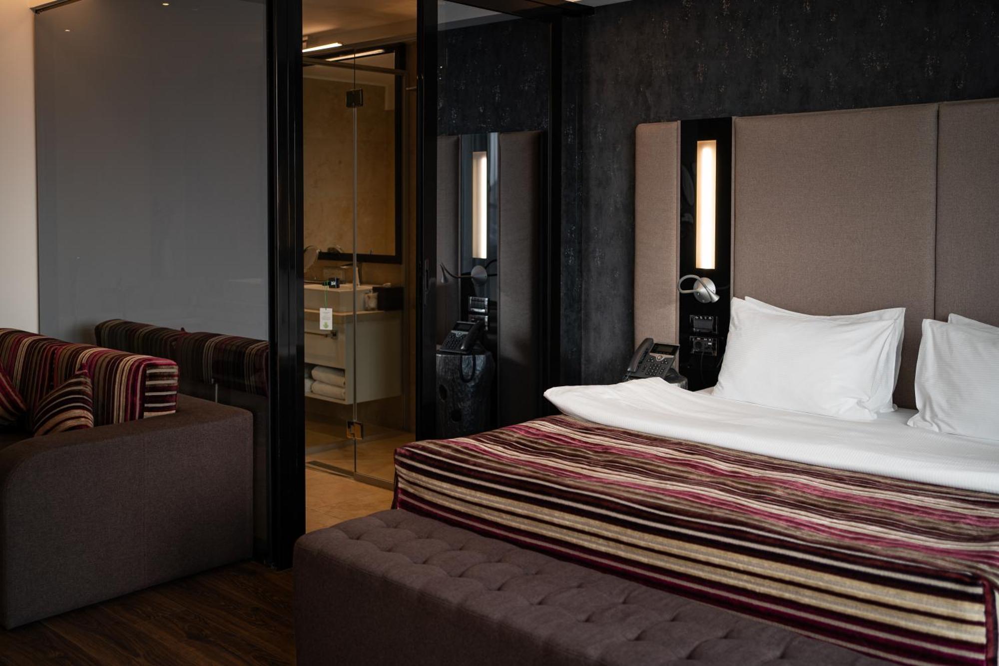 11 Mirrors Design Hotel Kiev Eksteriør bilde